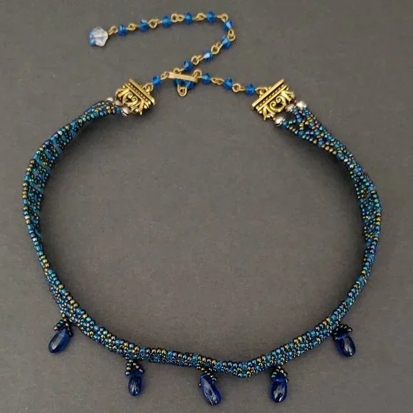 Bule and multi color iridescent seed bead choker with blue glass beads - Picture 5 of 12